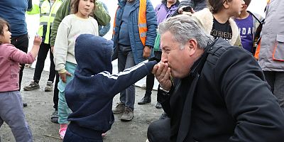 Başkan Palancıoğlu Kahramanmaraş Çadırkent'te Depremzedeleri Ziyaret Etti