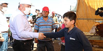 Başkan Palancıoğlu, Kurban Pazarını Gezdi, Pazarlık Yaptı
