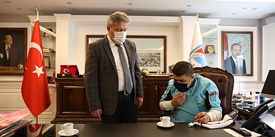 Başkan Palancıoğlu, Makamını Otizmli Eren'e Bıraktı