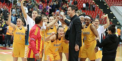 Başkan Palancıoğlu Melikgzi Basket Takımını Tebrik Etti
