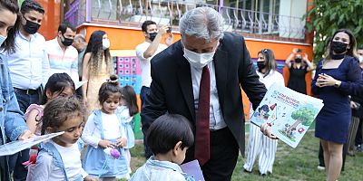 Başkan Palancıoğlu Minik Öğrencilerin Sergisini Gezdi