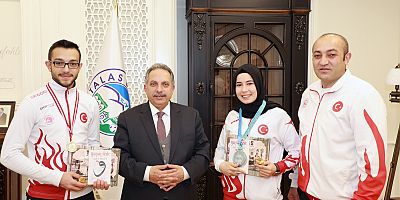 Başkan Yalçın’dan Şampiyonlara Altın
