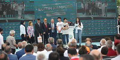 Başkan Yalçın'dan Törene Damga Vuran Sürpriz