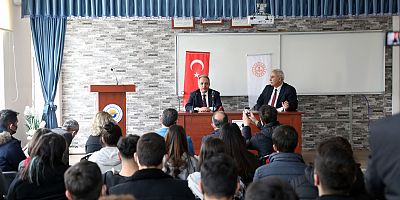 Başkan Yalçın ‘Kariyer Günleri’nde