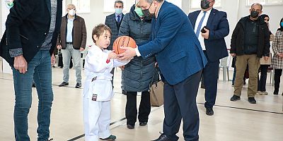 Başkan Yalçın, Otizmli Gençlerle Buluştu