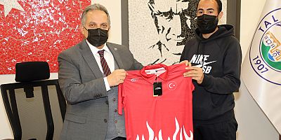 Başkan Yalçın Türkiye 3.’Sü Talaslı Sporcuları Ağırladı