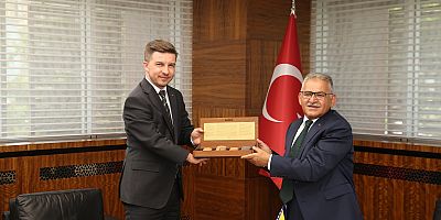 Bosnalı Büyükelçi'den Büyükkılıç'a: “Sizin Hatırınız Biz de 4 Bin Yıl”