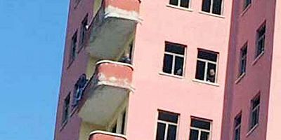 Bunalıma Girdi, İntihara Kalkıştı