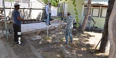 Bünyan Belediyesi Gergeme Camii'nde Çevre Düzenlemesi Yapıyor