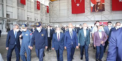 Büyükkılıç, Afganistan Tahliyesi Uçuş Ekiplerini Bakanlarla Birlikte Karşıladı