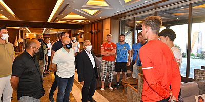 Büyükkılıç, Erciyes’i Tercih Eden Yabancı Sporcularla Bir Araya Geldi