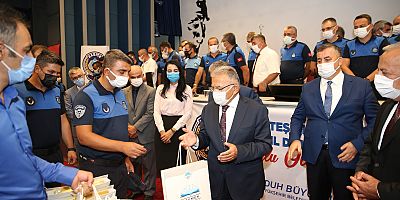 Büyükkılıç’tan Zabıtaya: “Siz Bizim Vitrinimizsiniz”