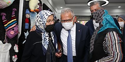 Büyükkılıç, Ulu Çınarlar Korosu İle Birlikte Türkü Söyledi