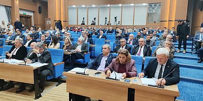 Büyükşehir Belediye Meclisi’nde Emeklilere Et ve Ekmek Yardım Önergesi Gerginliği