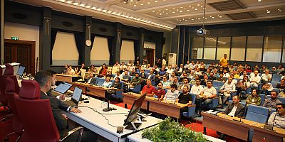 Büyükşehir’den Belediye Personeline “KVKK” Semineri