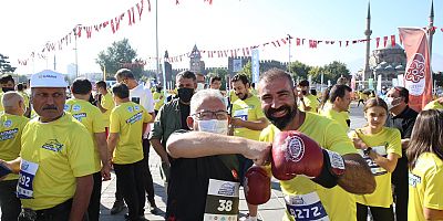 Büyükşehir'den Bin Kişiye Bisiklet