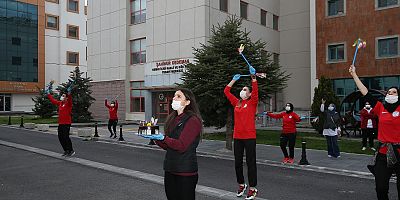 Büyükşehir’den Lösemililere Hem Moral Hem Sürpriz Doğum Günü