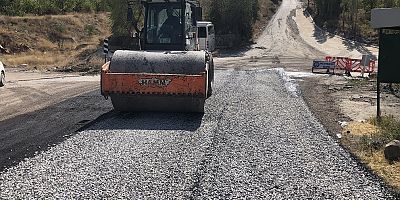 Büyükşehir İki İlçede 7 Kilometre Asfalt Çalışması Yaptı