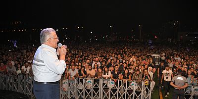 Büyükşehir’in Zafer Bayramı’nın 100. Yılına Özel Konserleri Büyük Coşkuyla Başladı