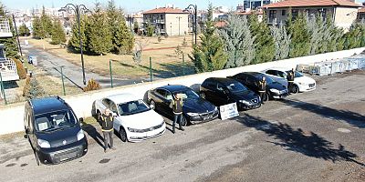 Çalıntı ve Çenç 6 Otomobile Polis El Koydu