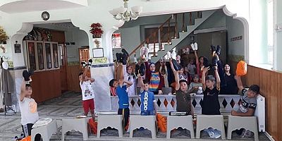 Camiye Gelene Ayakkabı
