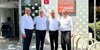 CHP’li 4 Belediye Başkanından Özgür Özel’e Destek