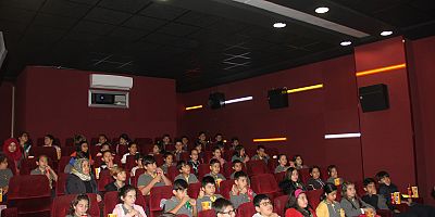 Çocukların İlk Sinema Heyecanı