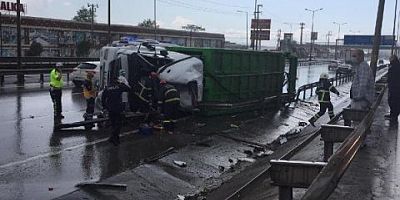 Çöp kamyonu devrildi: 1 ölü, 1 yaralı!