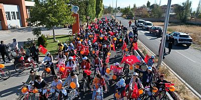 ‘Cumhuriyet Bayramı’ Bisiklet Şenliği İle 4 Kilometrelik Pedal Çevrildi