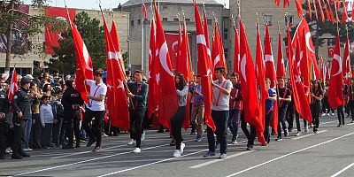Cumhuriyetin 96. Yılı Kayseri'de Coşkuyla Kutlandı