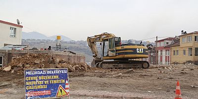 Daha Temiz Bir İlçe İçin Mahallelerde Hafriyat Temizliği Devam Ediyor