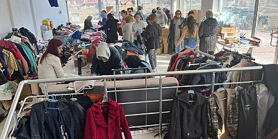 Depremzedelere Destek İçin 3 Katlı Mağaza Açtı