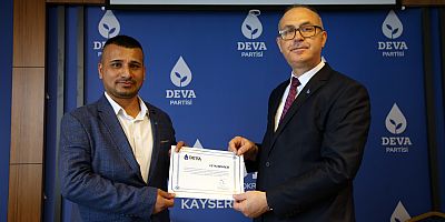 DEVA Partisi Kocasinan İlçe Başkanına Yetki Belgesini Verdi