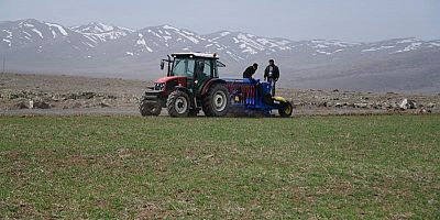 Develi'de İlk Defa Anıza Direkt Ekim Mibzeriyle Aspir Ekimi Yapıldı