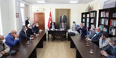 Develi'de Toplulaştırma Öncesi Mahalle Sakinlerinin Problemleri Konuşuldu