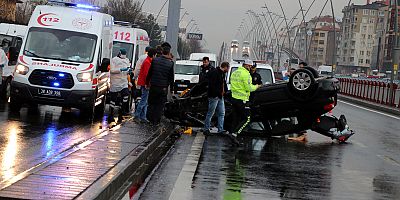 Devrilen Otomobilden Yara Almadan Kurtuldu