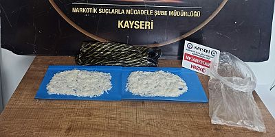 Durdurulan Araçtan Uyuşturucu Çıktı