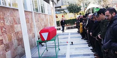 Emekli polis memuru kalbine yenik düştü