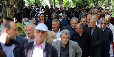 Emekliler Zamdan Memnun Değil