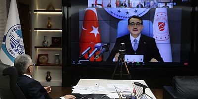 Enerji Bakanı Dönmez, Başkan Büyükkılıç’ı Örnek Gösterdi