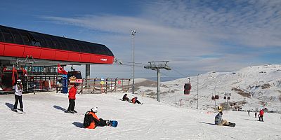 Erciyes Kayak Merkezi'ne Yabancı Turist İlgisi
