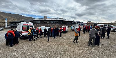 Erciyes’te Kayalıklardan Düşen Dağcının Cenazesi Saatler Süren Çalışmayla İndirildi