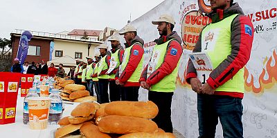 Erciyes’te sucuk ekmek yeme yarışması