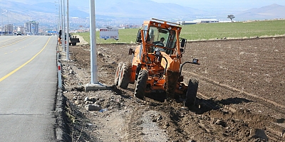 Erciyes Yolunun Ağaçlandırma Çalışmalarına Start Verildi