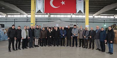 ERÜ Rektörü Altun’dan Deprem Kampanyası Gönüllülerine Teşekkür Ziyareti