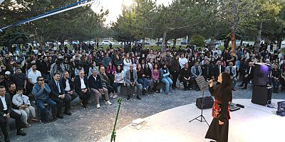 “ERÜ Sahne” Konserle Açıldı