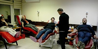 Galatasaray Taraftarları ve Eğitimcilerden Kanser Hastası Çocuklar İçin Kan Bağışı