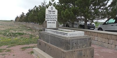 Gazeteci Yunus Bekir kabri başında anıldı