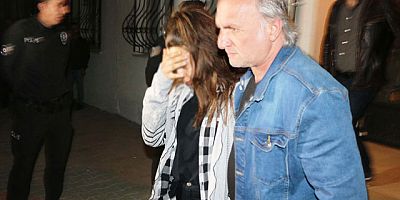 Genç Kız Babasını Silahla Öldürdü!