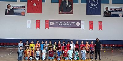 GSB Spor Okulları'nda Futbol ve Futsala İlgi Büyük